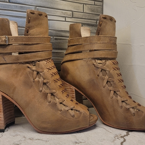 Freebird Eagle size 8 - Picture 2 of 8